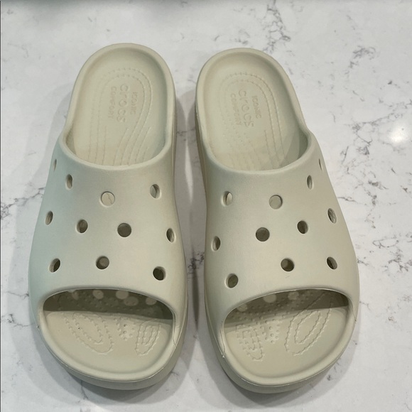 Crocs Platform Slide Sandals - Picture 2 of 10
